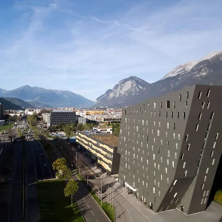 Hilton Garden Tivoli Hotel