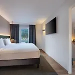 호텔 Hilton Garden Tivoli