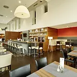 호텔 Hilton Garden Tivoli 4*