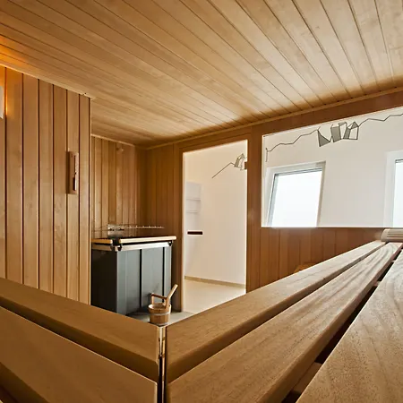 Hilton Garden Tivoli 4*