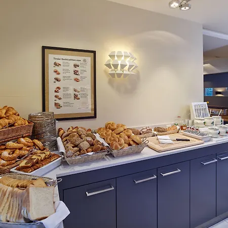 Hilton Garden Tivoli Hotel 4*