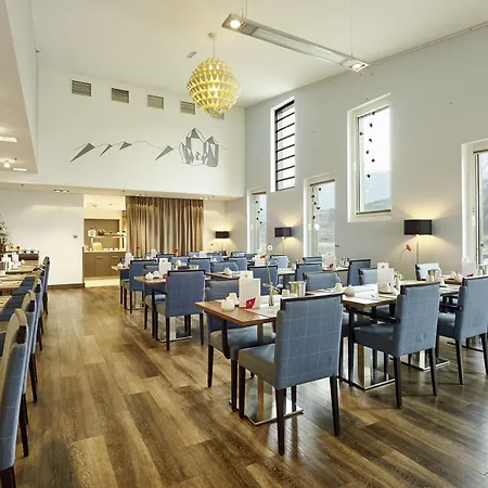 Hilton Garden Tivoli 4*
