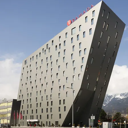 호텔 Hilton Garden Tivoli