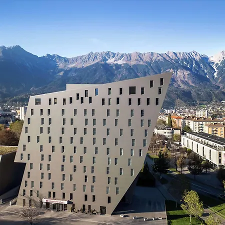Hilton Garden Tivoli 4*