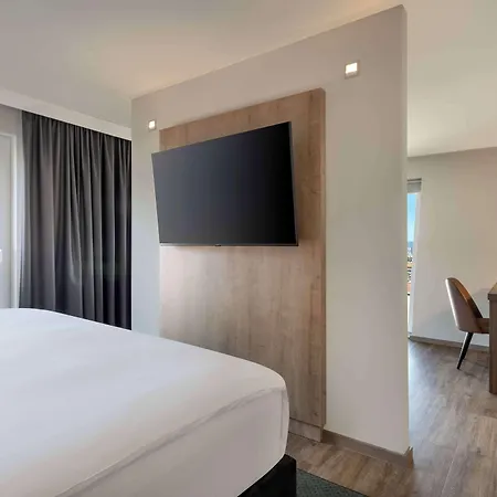 Hilton Garden Tivoli 4*