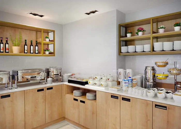 Hilton Garden Tivoli 4*