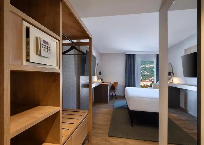 Hilton Garden Tivoli 4*