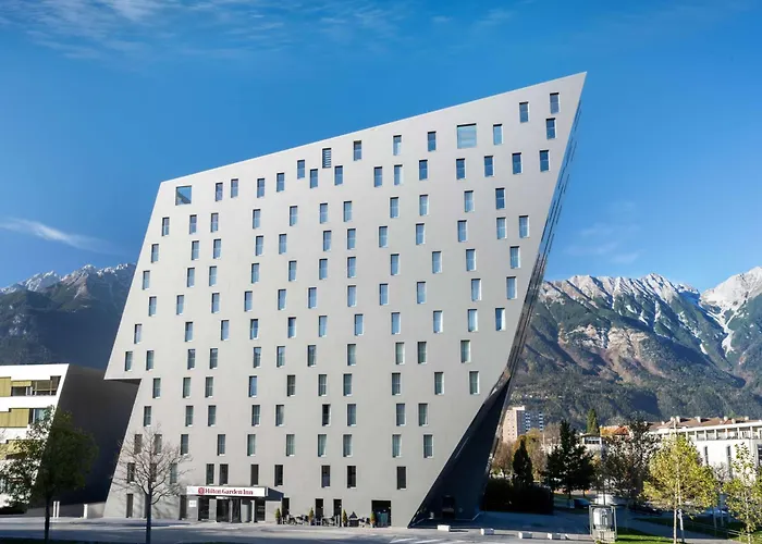 فندق Hilton Garden Tivoli 4*