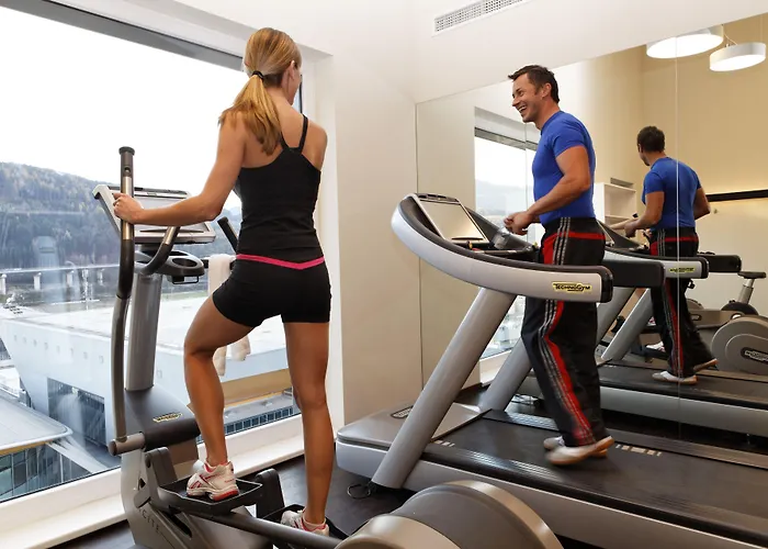 מלון Hilton Garden Tivoli אינסברוק