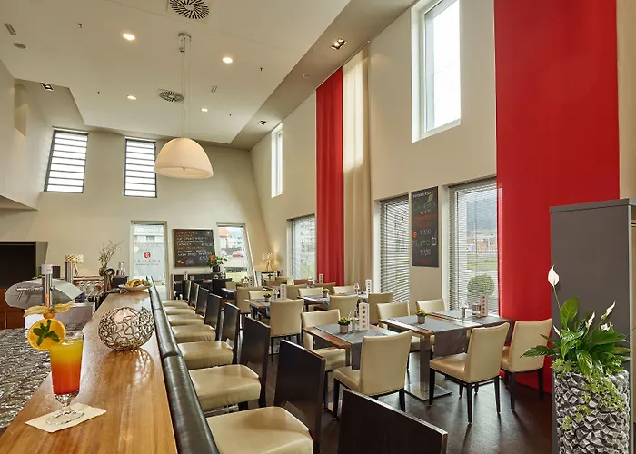 Hilton Garden Tivoli מלון אינסברוק