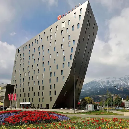 호텔 Hilton Garden Tivoli