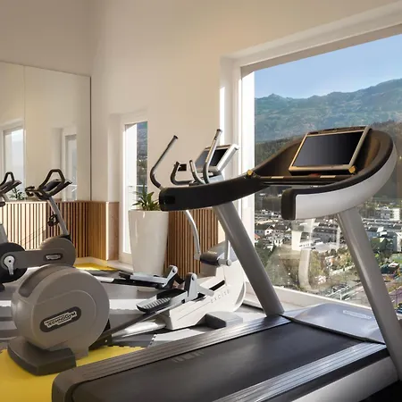 호텔 Hilton Garden Tivoli 4*