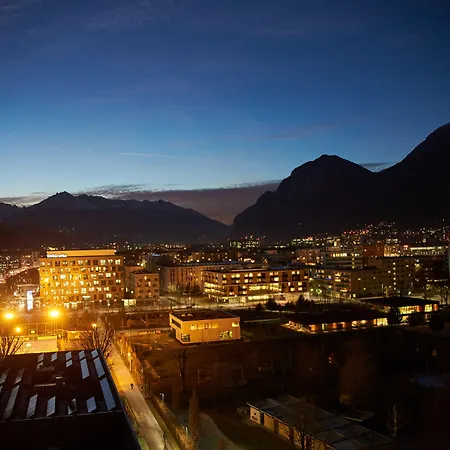 호텔 Hilton Garden Tivoli