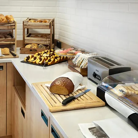 Hilton Garden Tivoli Hotel